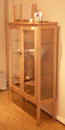 �K���X�̃L���r�l�b�g