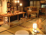 2004�H�@����W�̗l�q1